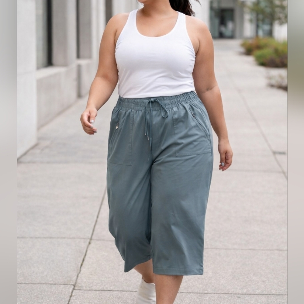 Active Zone Plus Size Drawstring Capri Pants | Stretch Athletic Casual Lounge